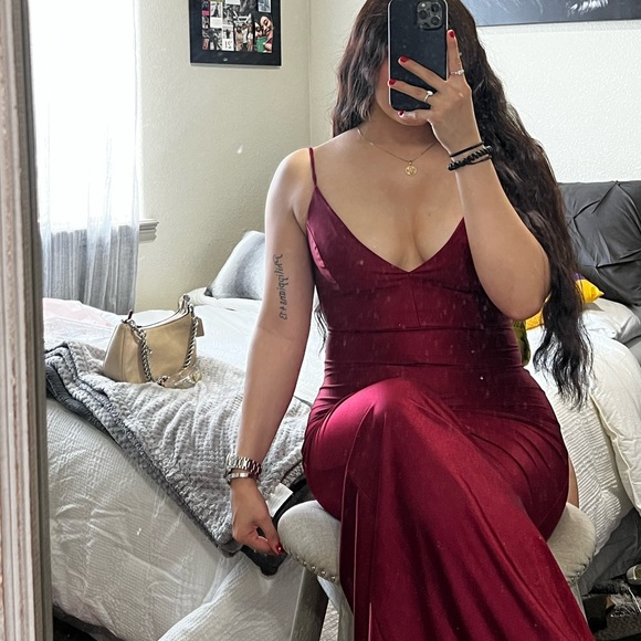 WALK BEHIND ME MAXI DRESS - WINE FASHION NOVA - Picture 5 of 5